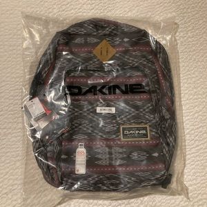 Dakine Capitol 23L Backpack NWT